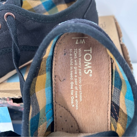 Toms Black Canvas Women's Lace-Up Slip-On Sneaker Look - Picture 6 of 7